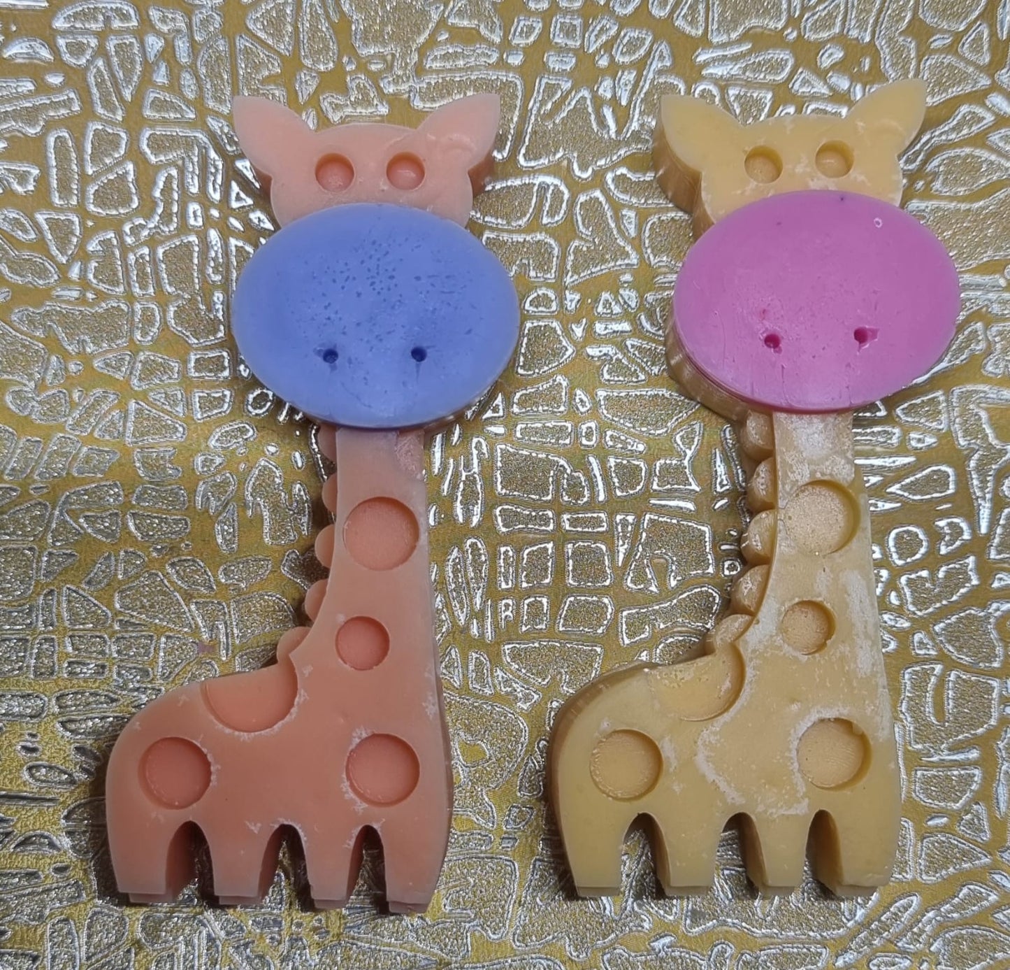 Giraffe and elephant (each)