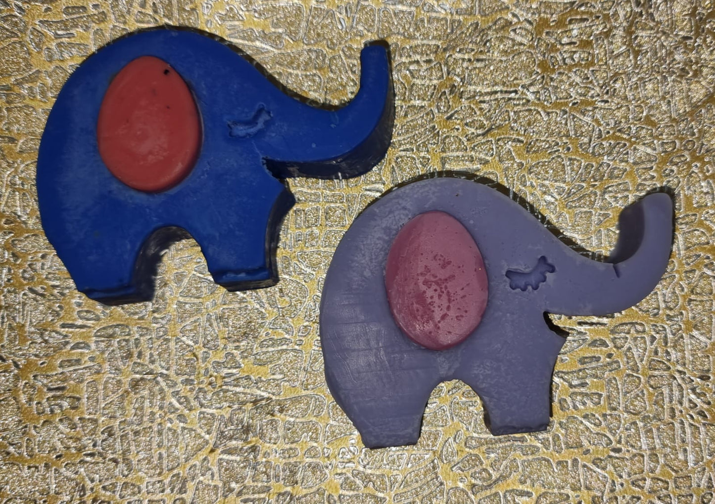 Giraffe and elephant (each)